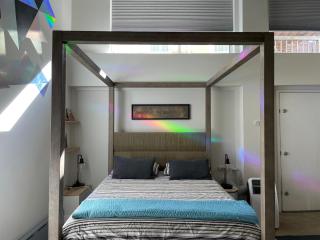 Loft with private backyard in Art Tower - 5