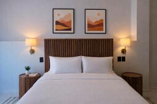 Two-Bedroom Apartment with Panoramic Ocean View and Zona Romantica - 3