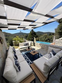 Damari Luxury 3 Bedroom Villas with Private Pool, Skiathos - Skiathos-stad - 4
