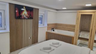 Edy Deluxe Room - Jacuzzy & Sauna - 0