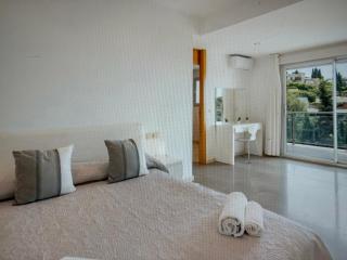 Elegant Villa with Private Pool - 0