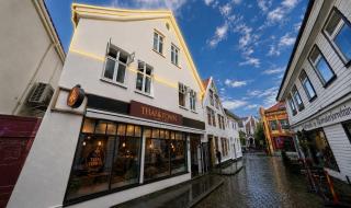 Penthouse in Heart of Bergen - 4BR 2 bath - 9