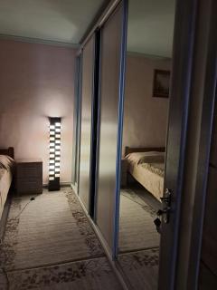 Near Airport City Free Parking - 7