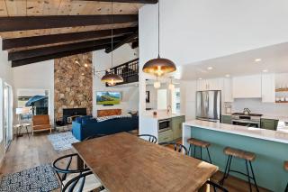 Newly Renovated Cozy Eagle w Lake Views and Loft - Big Bear Lake - 4