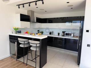 Exclusive Penthouse And SPA - 3