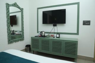 Divine Hotel - 1
