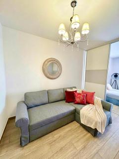 Rose Sky Downtown - 3Bedroom, Garage, French Balcony, AC - 4