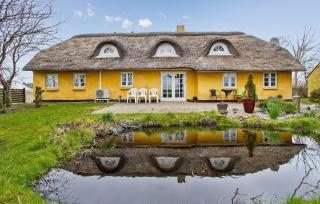 2 Bedroom Pet Friendly Home In Thyholm - 0