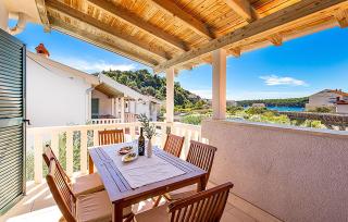 Amazing Apartment In Palit With House Sea View - 1