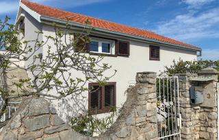 Beautiful Apartment In Rogac - 9