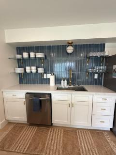 Location! Pool, Hot Tub, Game Room near Old Town & ASU - 2