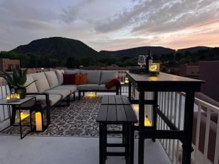 Elevated Zen: Sedona's Rooftop Retreat for 9! - 8