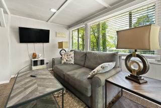 Wooded Cottage with Fire Pit and Boat Parking - 5