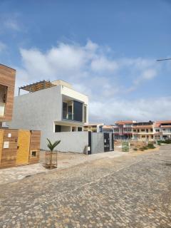 New high standing house with pool - 6
