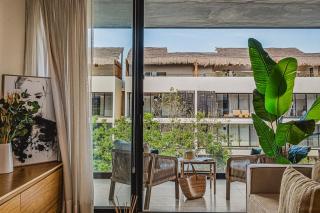 Quiet 2BR Penthouse w Private Pool and Gym, CoWork - 1