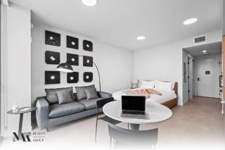 Walking Distance from Science and Art Museums - 501 First Residences Studio - 7