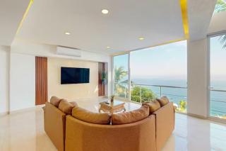 Oceanview Luxury Penthouse Pool & Walk to Beach - 0