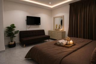 1BHK Apartment Executive Family Stay Gulberg - 7
