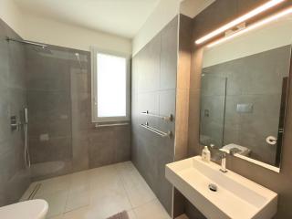 Sea & Pool Apartment - 1
