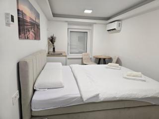 City center Edy room - Zagreb - 0