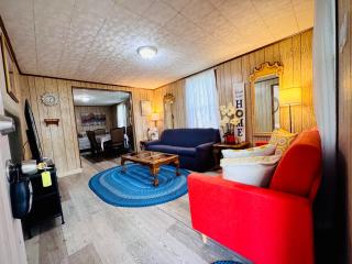 Home away home at Niagara View 16th - 8