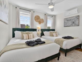 Harvard MIT Cozy retreat with permit Parking close to Subway - 3