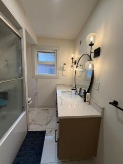 Vancouver Cozy Room on Knight Street- Downtown 5 Min, Free Parking - 5