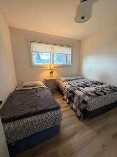 Vancouer Modern Homestay, Downtown 7 Min, Free Parking, Fast Wifi - 0