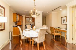 Luxury 1-Bed Apartment at The Michelangelo Sandton - 9