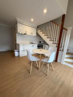 Cozy Sunnybank Base - Unit 3 | Near Shops & Eats - 2