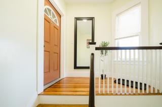 Bright 4BR Boston Summer Apt - Pet-Friendly - Near I-93 & Red Line 37-2 - 5