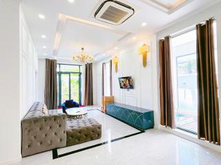 Villa trung tâm 6 phòng ngủ cách biển 200m - 1