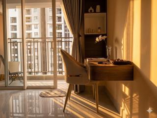 The Lang Apartment - Resort Pool & Elite Gym - HCMC - 6