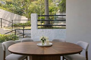 Two-Bedroom Apartment with Panoramic Ocean View and Zona Romantica - 5