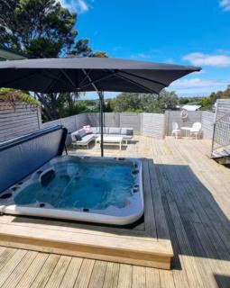 Paradise on the Shore Auckland with large Spa Pool - 0
