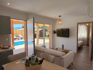 CALA CORSICA - Villas 5 Etoiles T5 Piscine privée - Villa T4 Piscine privée chauffée - Villa T3 Piscine partagée - Internet Fibre - Entièrement Climatisée à Lecci de Porto-Vecchio Cala Rossa - 4