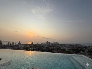 Sea-Esta Pattaya - Infinity Pool and Ocean Breeze - 8
