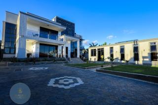 The Lake View Accommodation, J&B Jai Castle, Kasenyi Entebbe - 0