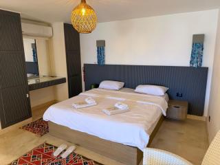 Marina Beach Front 3 Br Duplex - 2