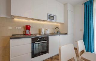 Cozy Apartment In Kotor With Wifi - 1
