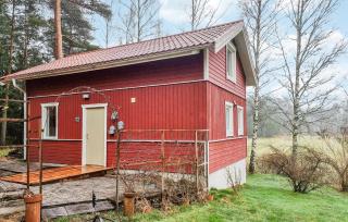 Beautiful Home In Alingsås - 0
