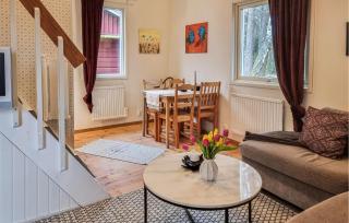 Beautiful Home In Alingsås - 4
