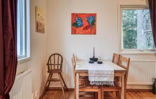 Beautiful Home In Alingsås - 2