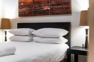 2 Bedroom - Nightlife explorer - Cape Town - 3