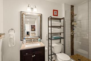 Uptown Sedona Haven with Red Rock Views and Pet Friendly Courtyard - 6