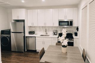 Cozy 2-bedroom with jacuzzi tub in perfect Queens with AC near JFK - 7