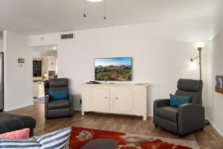 Uptown Sedona Haven with Red Rock Views and Pet Friendly Courtyard - 1