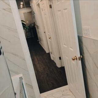 Cozy 2-bedroom with jacuzzi tub in perfect Queens with AC near JFK - 2