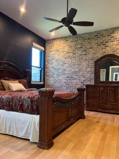 5BDR Spacious Houston Home - 2