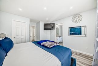 Cozy Vacation Home - 9